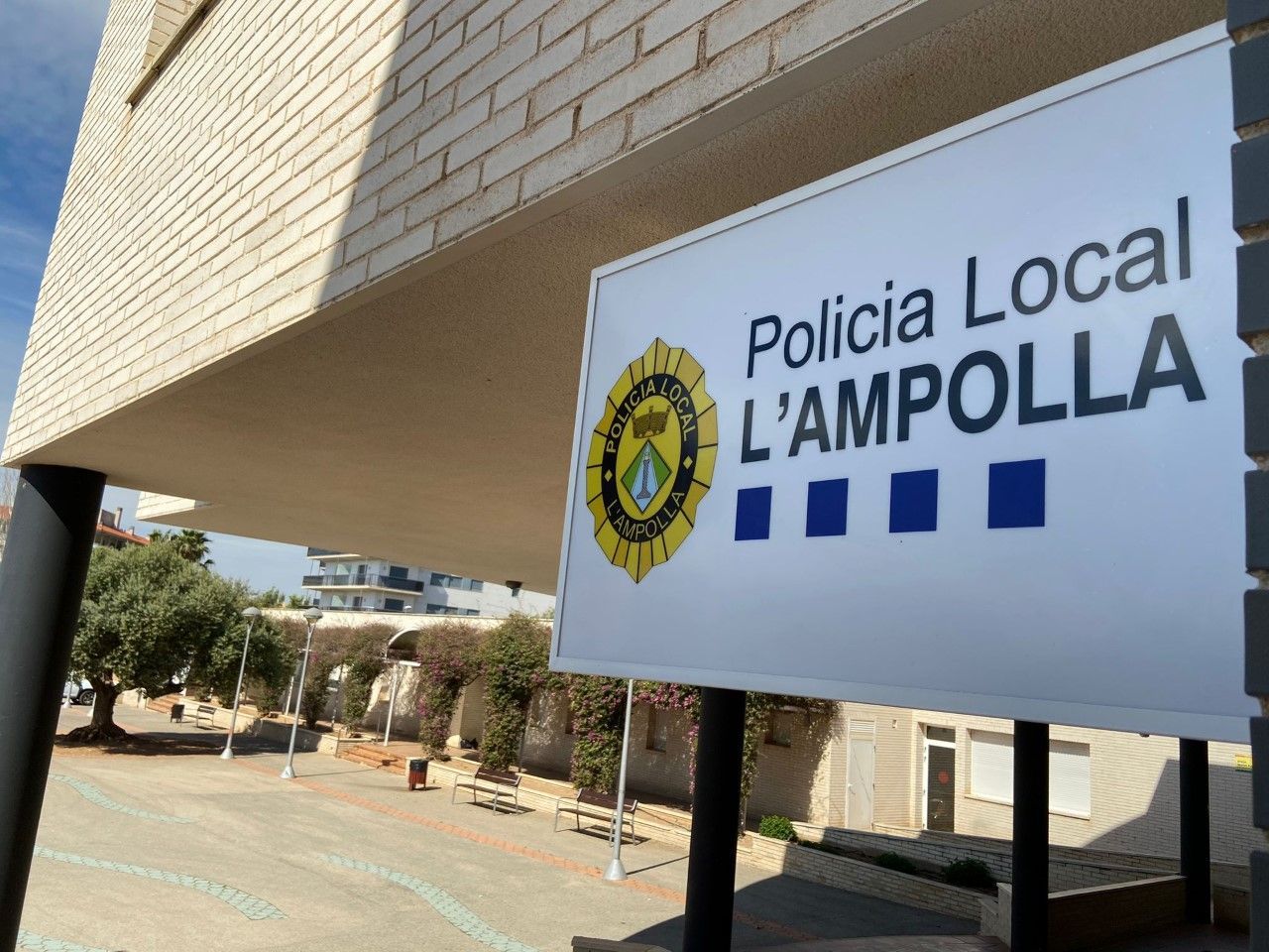 La Policia Local de l'Ampolla gestiona la gran majoria de les denúncies de manera totalment digital