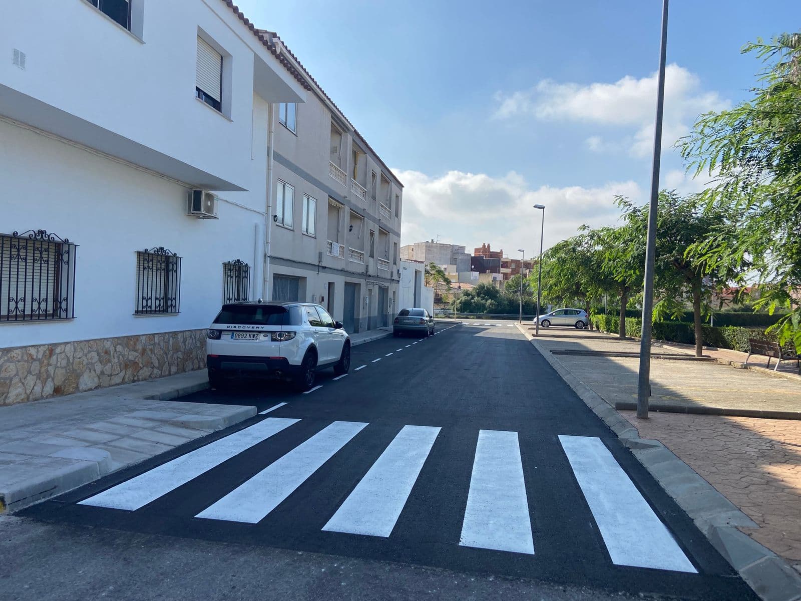 L'Ajuntament de l'Ampolla arranja un tram del carrer Garrofer