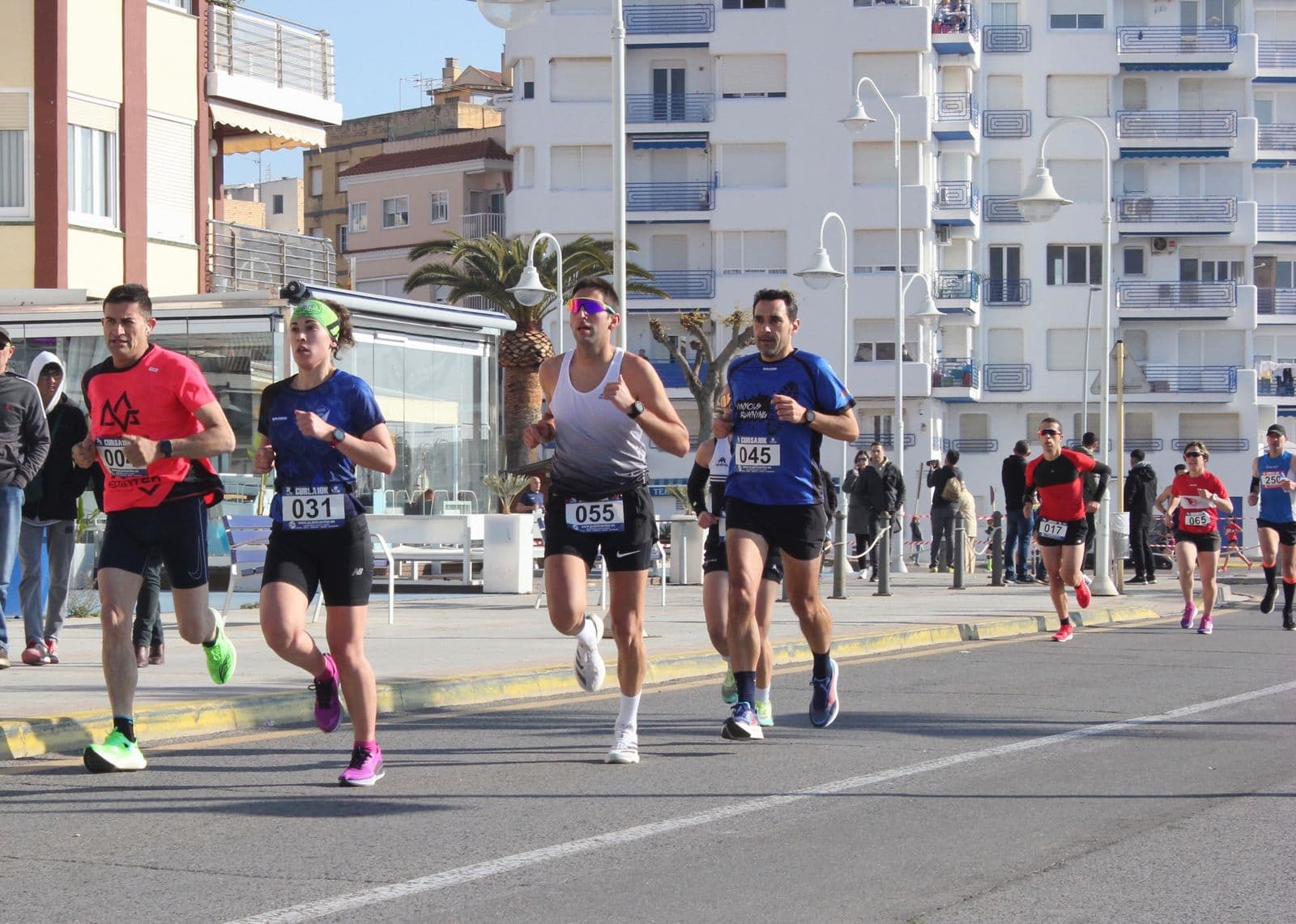 El ‘Running Series 10.000 de l'Ampolla’ reuneix 180 corredors i corredores