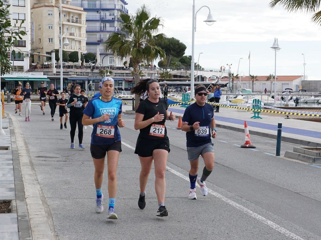 La cursa '5.000 i 10.000 de l'Ampolla' bat el rècord de participació amb 220 corredors