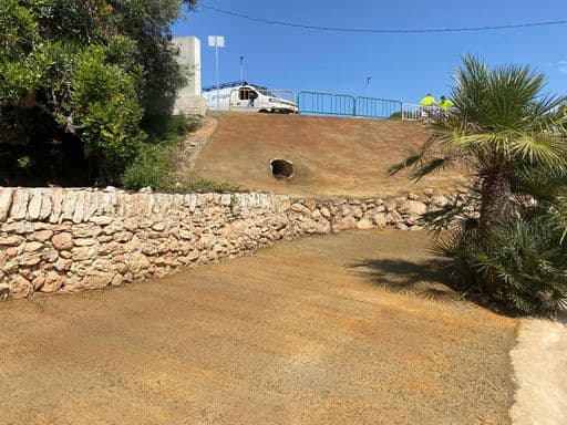 La Regidoria d'Infraestructures del Litoral arranja el talús i l'accés a la platja de Cap-Roig des de la plaça del Mirador