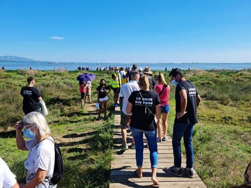 L'Ampolla se suma a la cadena humana reivindicativa organitzada pel Moviment de Lluita pel Delta de l'Ebre