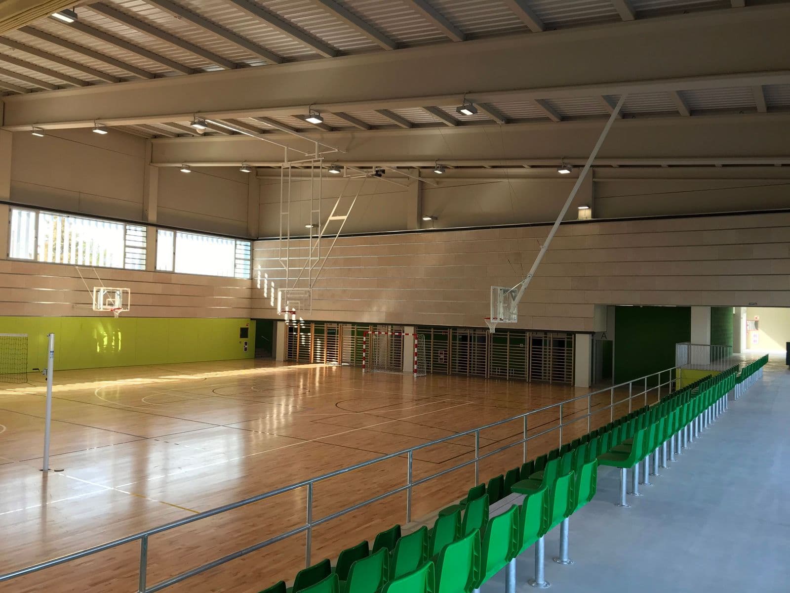 L’Ajuntament de l’Ampolla adjudica les obres d’impermeabilització de la coberta del Pavelló Poliesportiu Municipal